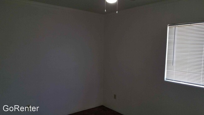 Building Photo - 2 br, 1 bath House - 513 N 40th Ave #8