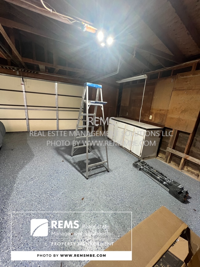 Building Photo - 120 13th St