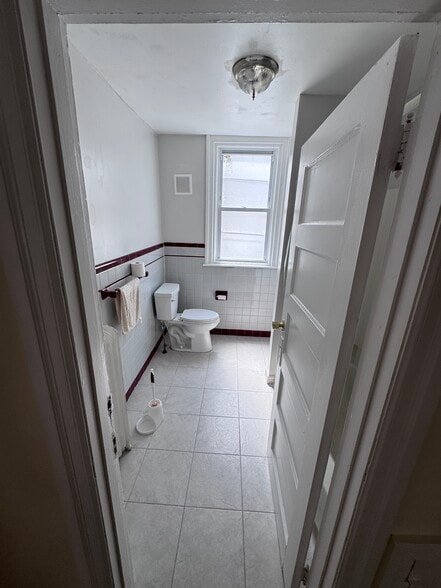 Bathroom - 24 Overhill Rd