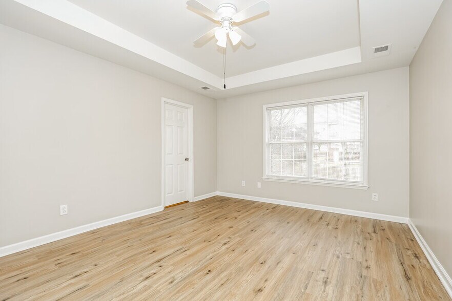 Building Photo - 139 Cedar Forest Dr