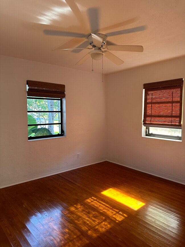 Primary Bedroom - 44 SE 4th St