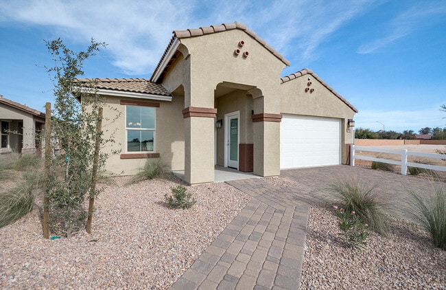 Primary Photo - 1740 E Fontana Dr