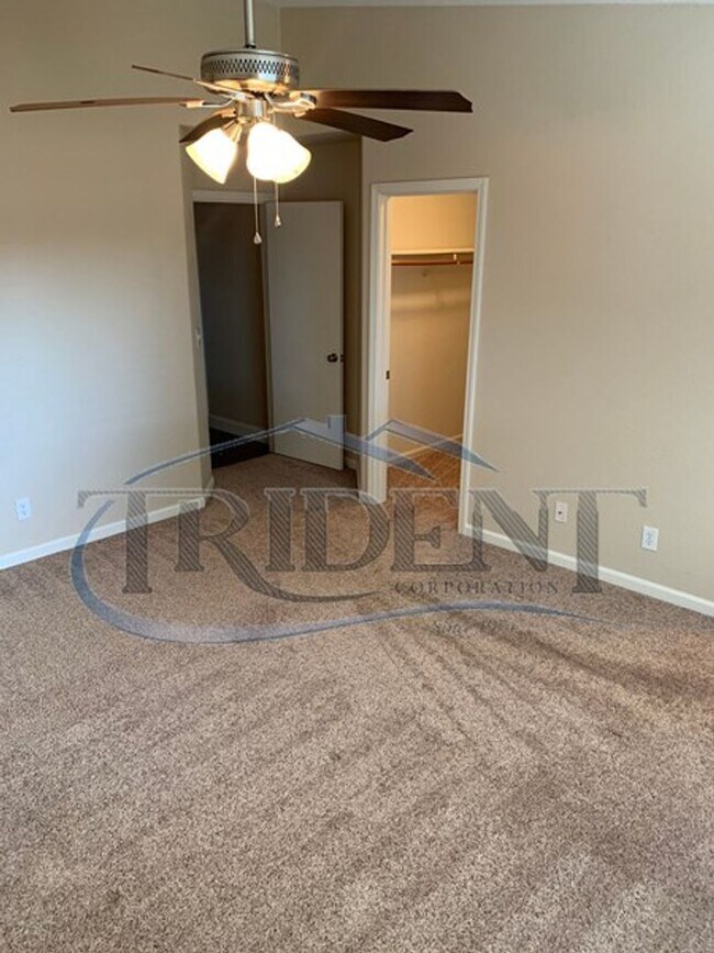 Building Photo - 2180 Gold River Dr