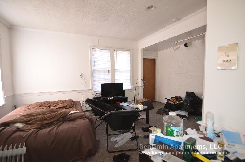 Building Photo - 61 S Huntington Ave