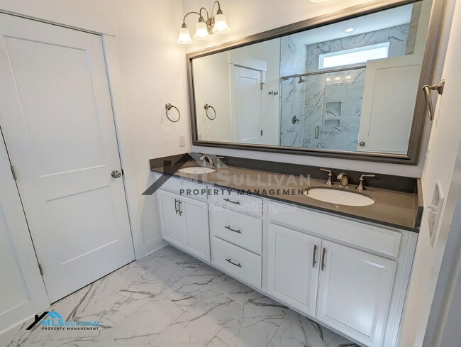 Building Photo - 1100 Fly Catcher Ct