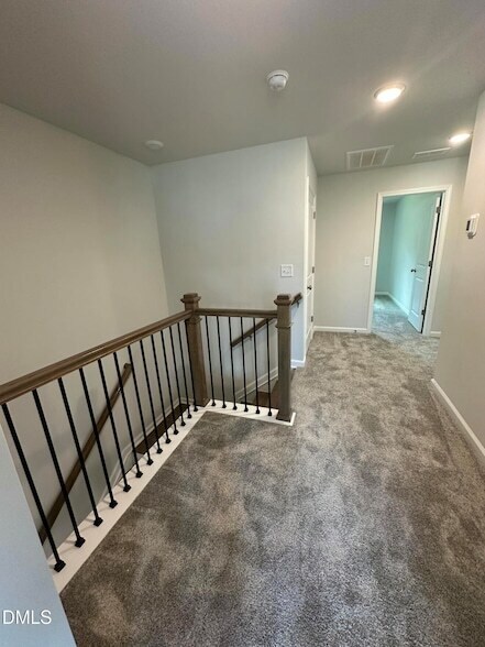 Building Photo - 531 Glen Clova Dr