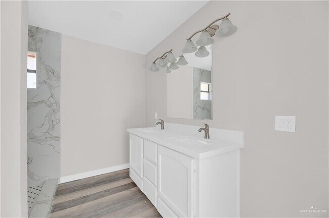 Building Photo - 26 Tiquisate Ave