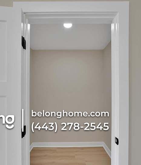 Building Photo - 1032 W Franklin St