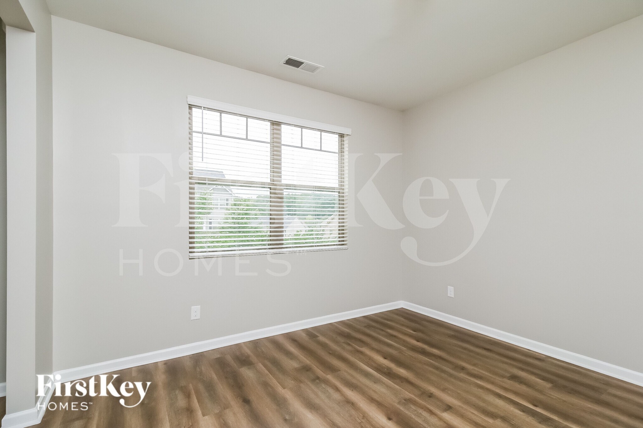 Building Photo - 2057 Massey Ln