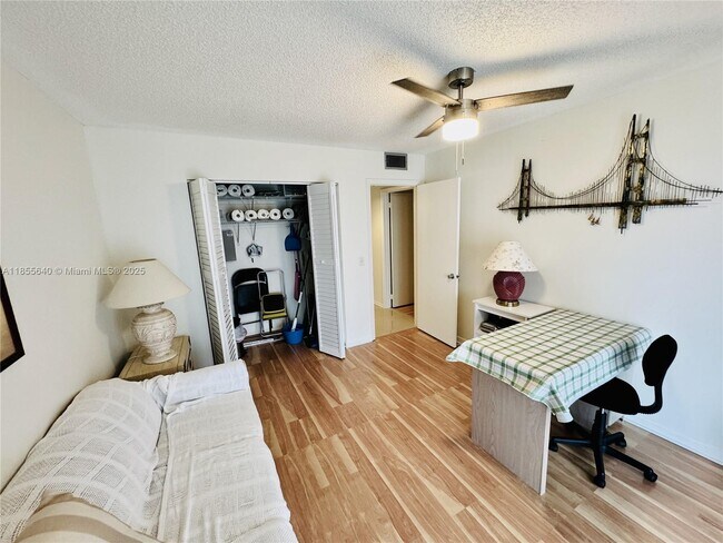 Building Photo - 1401 SW 134th Way