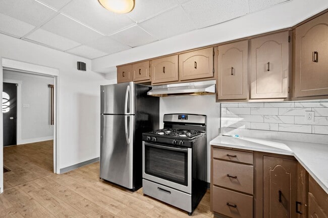 Building Photo - Stunning 3 bedroom home in Bon Air available September 1!