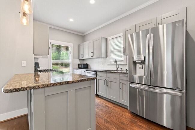 Building Photo - Decatur's Hidden Gem: Renovated 3BR Retreat with Expansive Backyard, Fruit Trees & Unbeatable Loc...