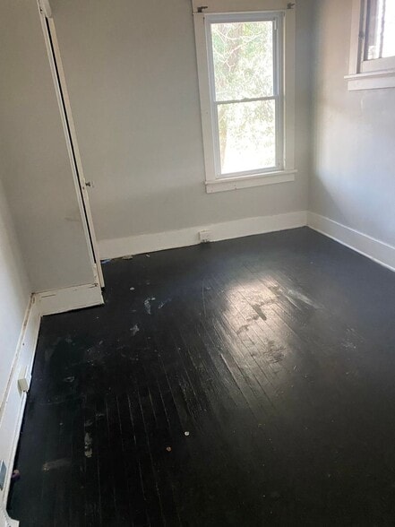 Building Photo - 5931 Emma Ave