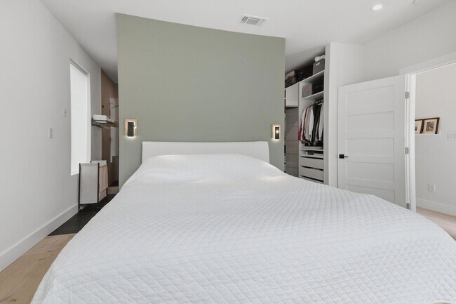 Building Photo - 201 Kahana Ln