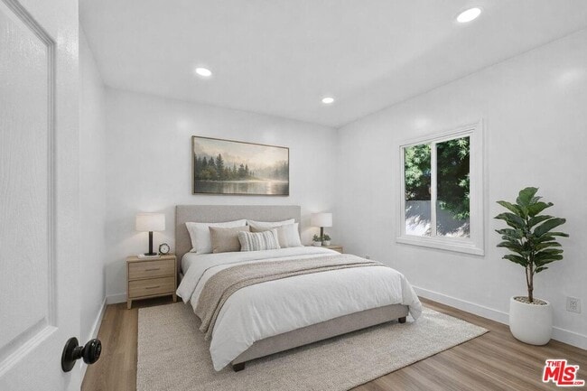 Building Photo - 546 San Juan Ave