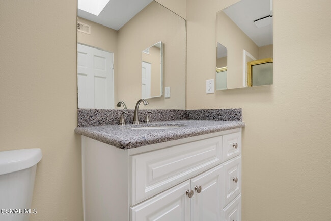 Building Photo - 5321 Colodny Dr