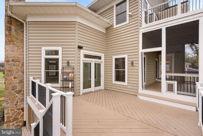 Building Photo - 19451 Youngs Cliff Rd