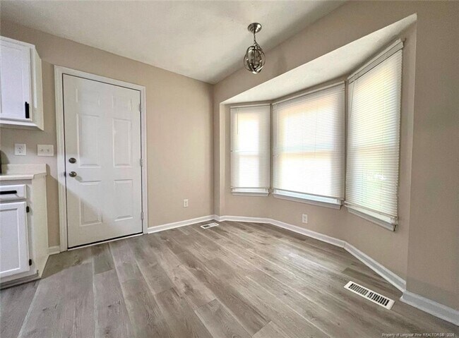 Building Photo - 715 Ashburton Dr