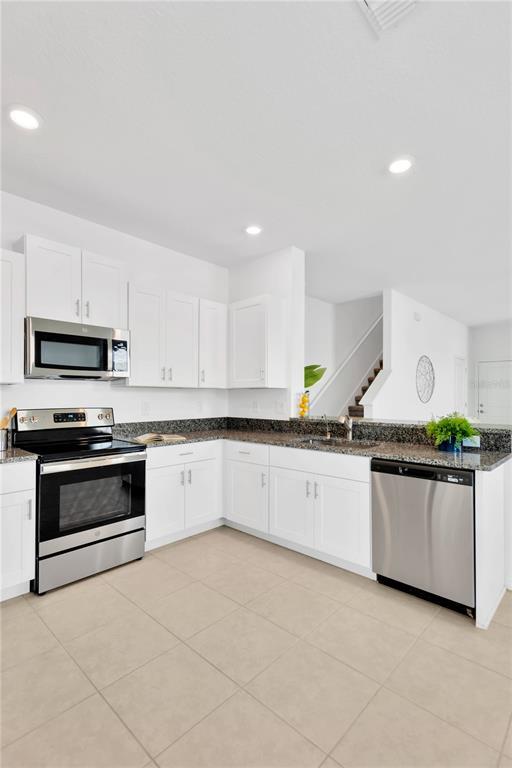 Building Photo - 6032 Shiner St