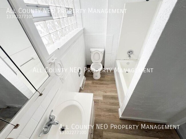 Building Photo - 1180 Murray Ave