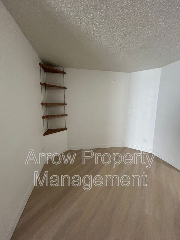 Building Photo - 205 E Arbor Ave