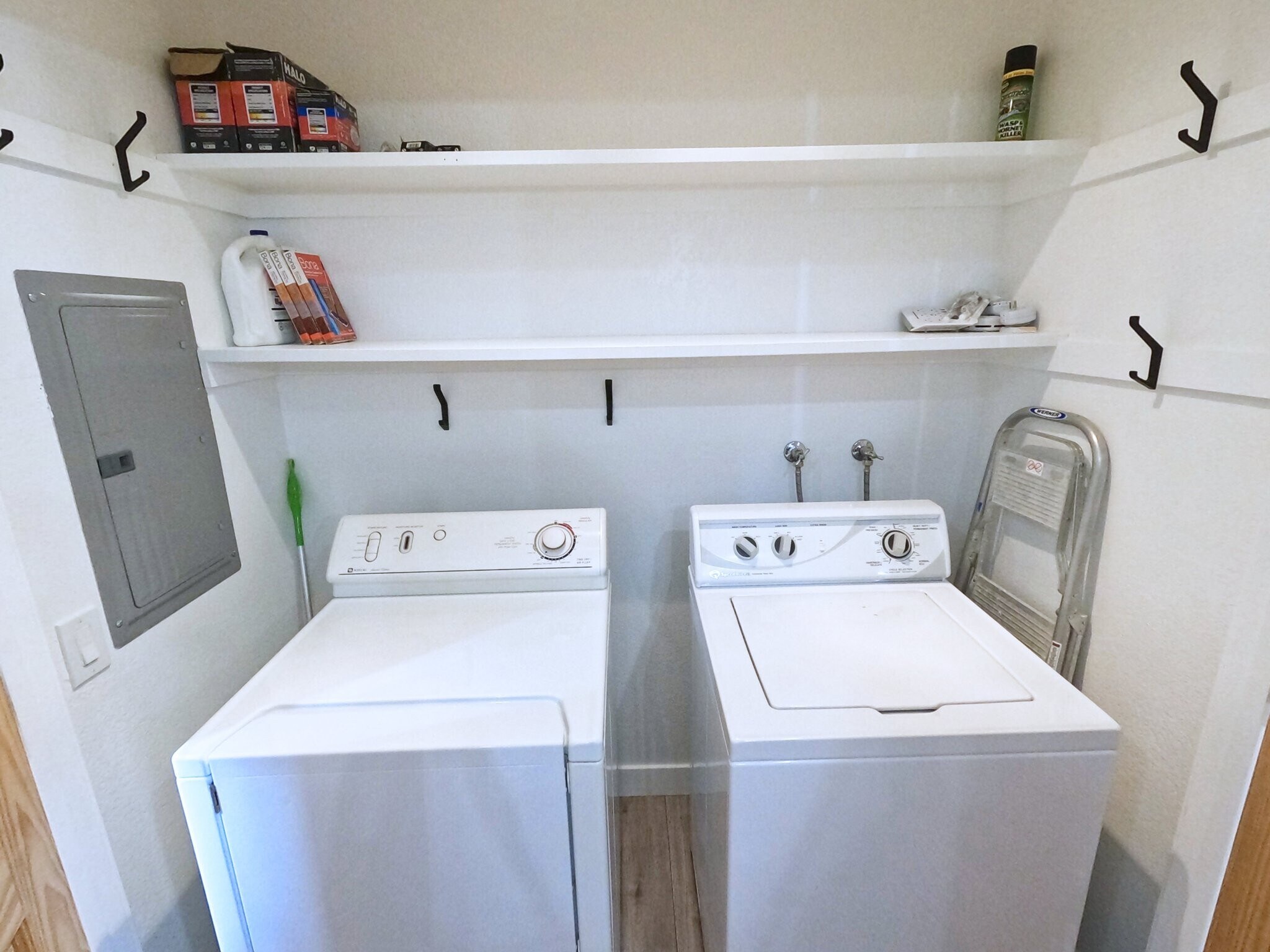 Building Photo - 1630 Olua St