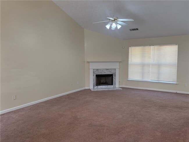 Building Photo - 5975 Hillvale Trail