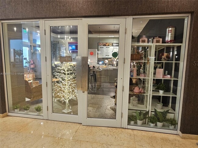 Building Photo - 60 SW 13th St