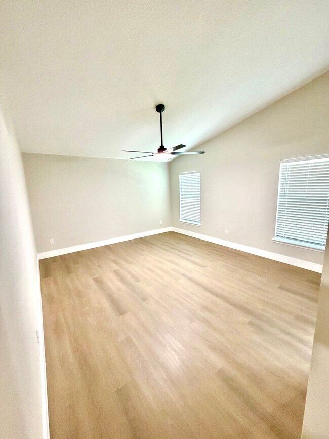 Building Photo - Winter Park 3/2 - GREAT CONDITION