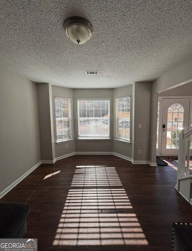 Building Photo - 336 Riverview Ct