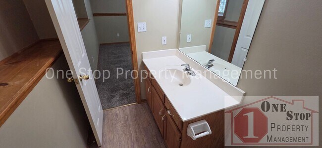 Building Photo - 4 Bedroom, 2.5 Bathroom home in Belton!