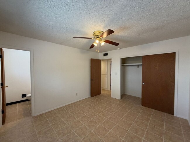 Building Photo - 3 Bedroom Single Story Home Available Near E Main Street & Hwy 314 SW in Los Lunas!