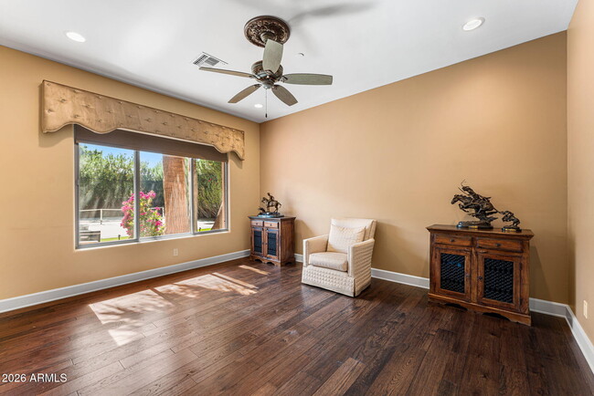 Building Photo - 11571 E Cochise Dr