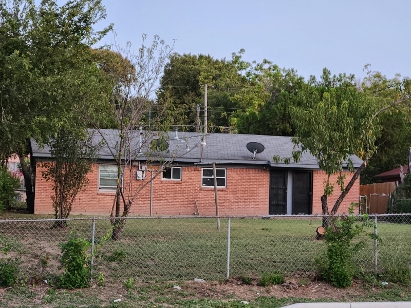 Building Photo - 4011 Happy Canyon Dr
