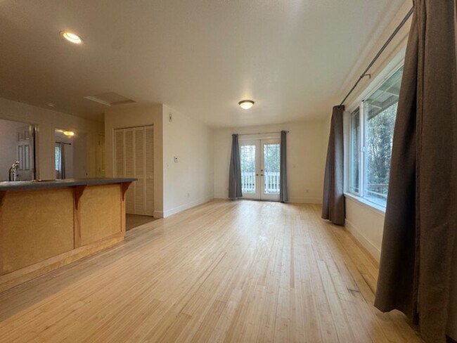 Building Photo - 2907 Janes Creek Dr