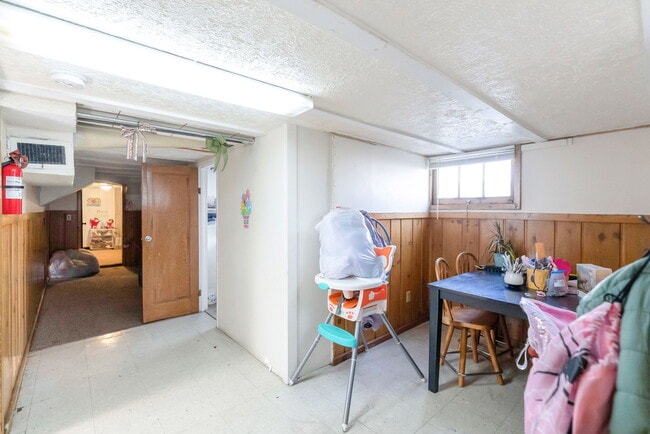 Building Photo - 654 N 100 E