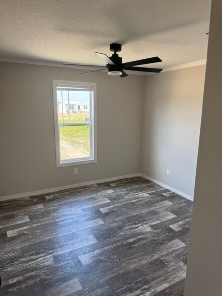 Building Photo - 212 Patriot Ln