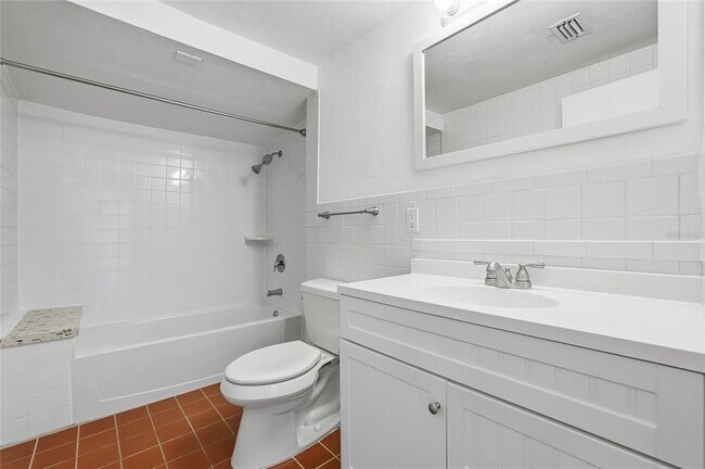 Building Photo - 2854 W Rainbow Cir