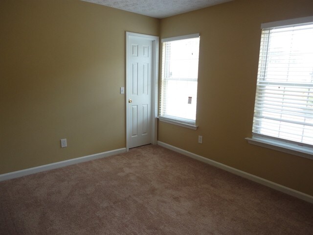 Building Photo - 1067 Eastmill Cv