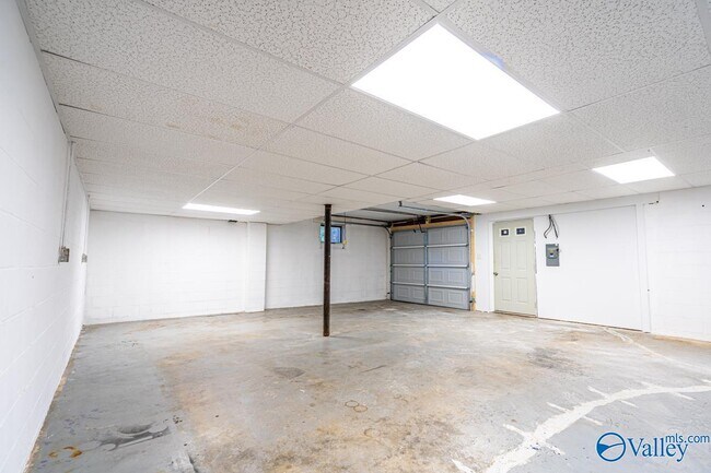 Building Photo - 7605 Fleming Hills Dr SW