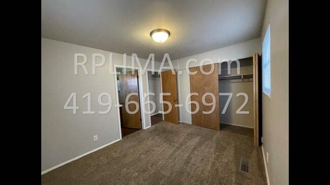 Building Photo - 722 MacKenzie Dr