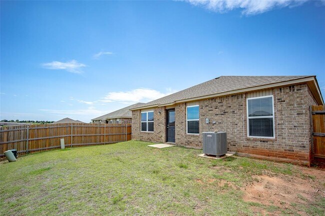 Building Photo - 11744 NW 99th Ter