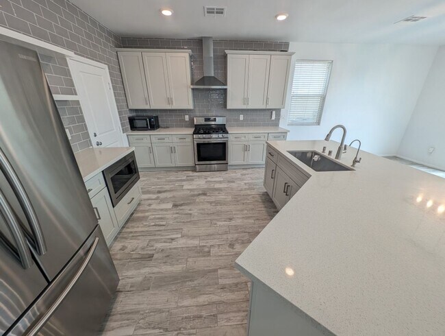 Building Photo - 10282 Massachusetts Ln