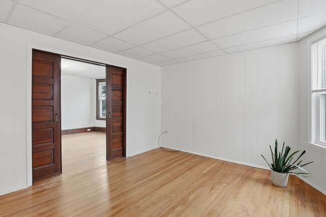 Building Photo - 34 King Philip Rd