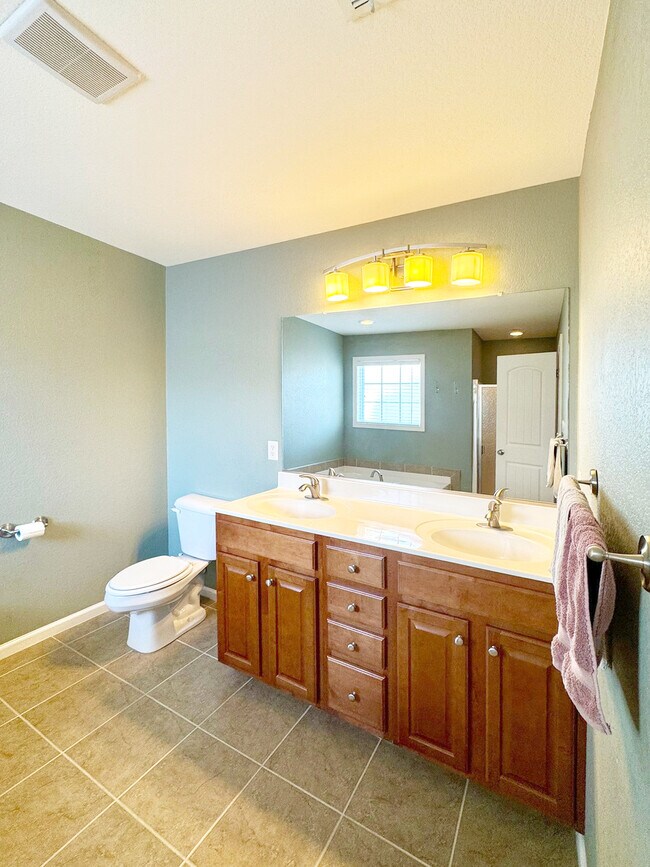 Building Photo - 4756 Beach Bay Ct