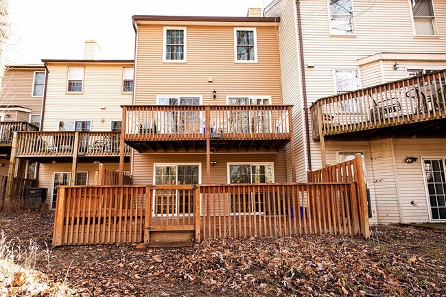 Building Photo - 7259 Swan Point Way