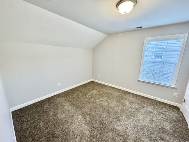 Building Photo - 11 Katie Ln