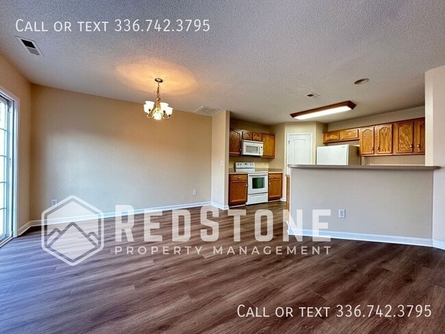 Building Photo - 610 Thistle Dr