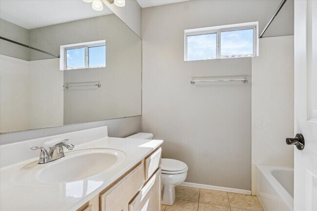 Building Photo - 16666 S 21st St