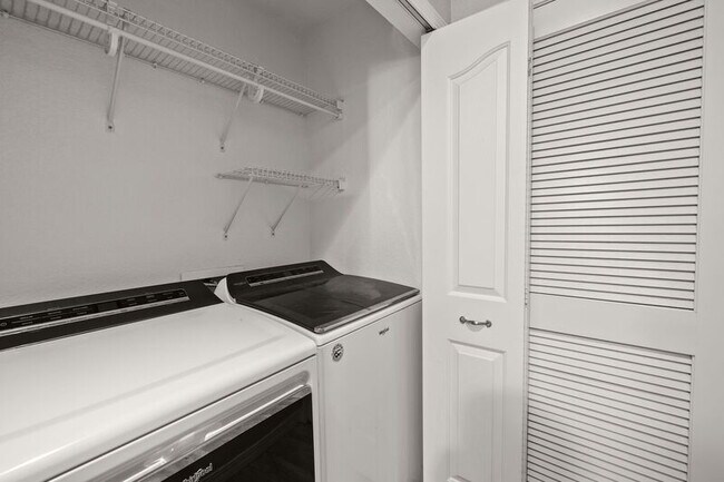 Building Photo - 6679 Bethesda Point